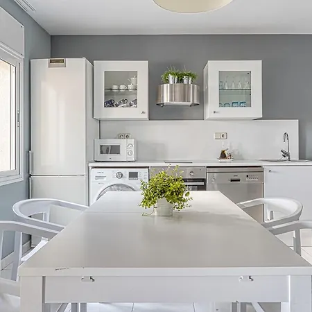 Vistas Al Mar. Gran Terraza Apartamento