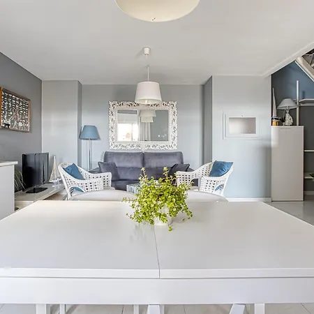 Vistas Al Mar. Gran Terraza Apartamento