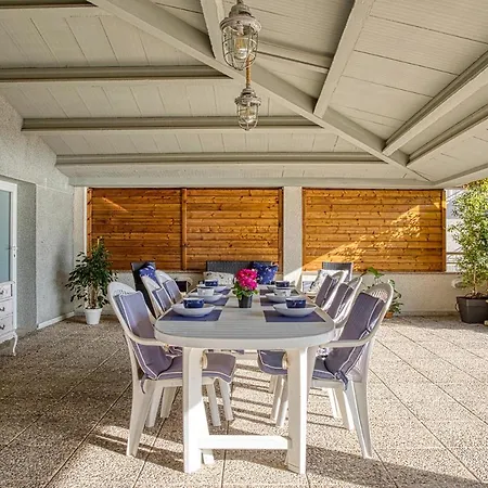 Vistas Al Mar. Gran Terraza Daire